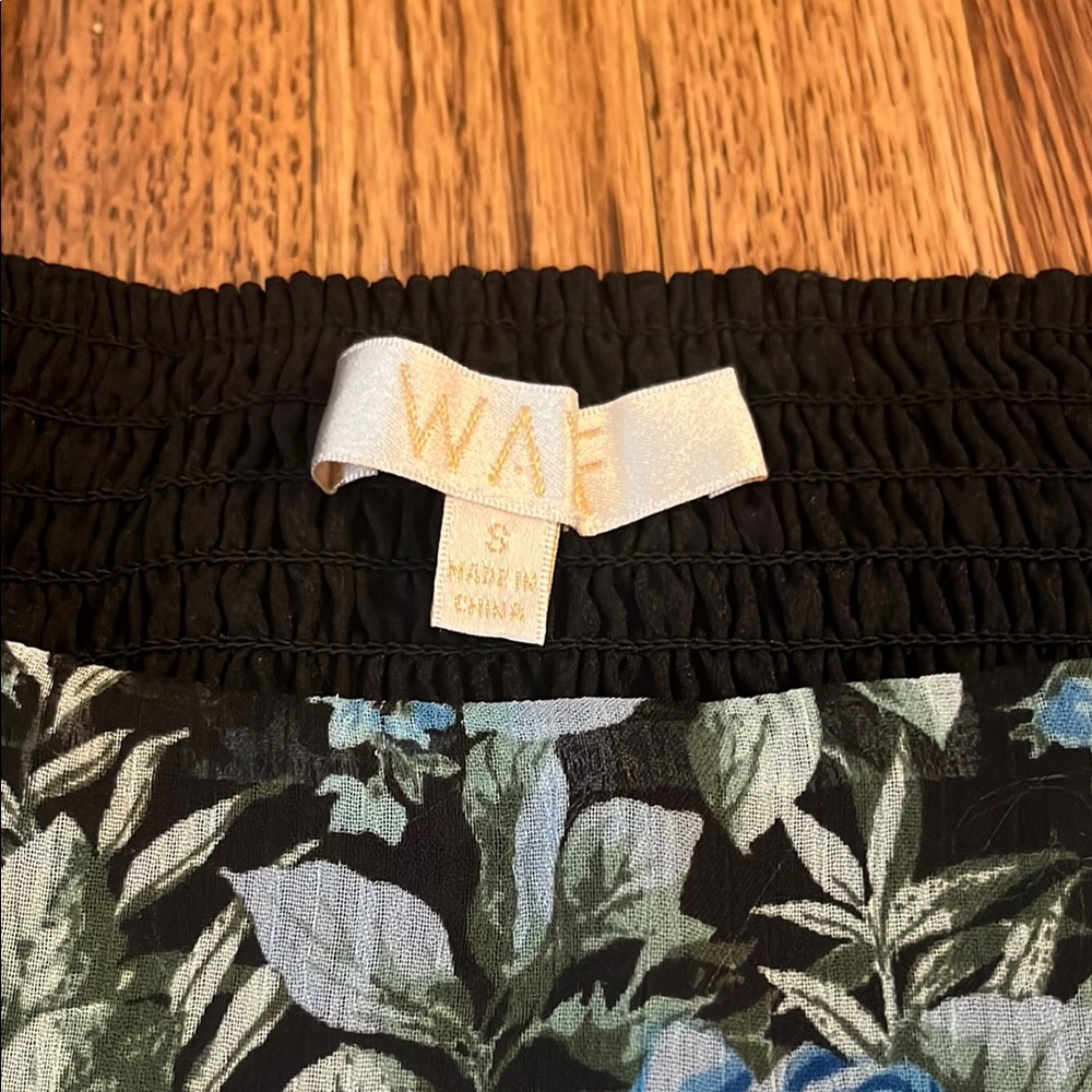 WAYF Floral Blue Women's Top - Picture 4 of 6